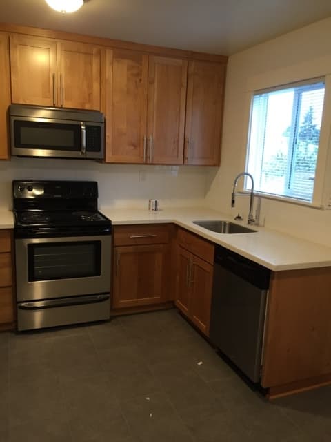 Portland Apartment: 7515 N Westanna