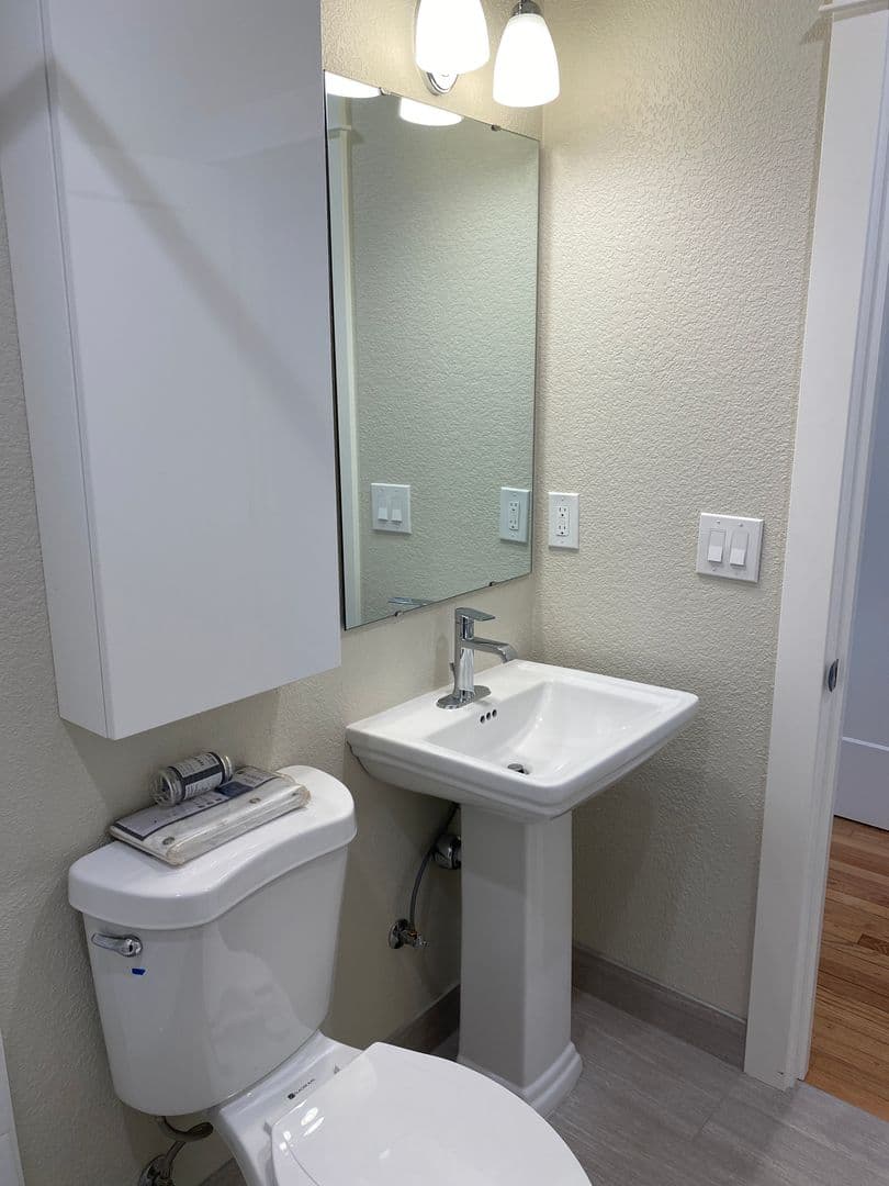 Portland Apartment: 732 NE Prescott Street Unit 2