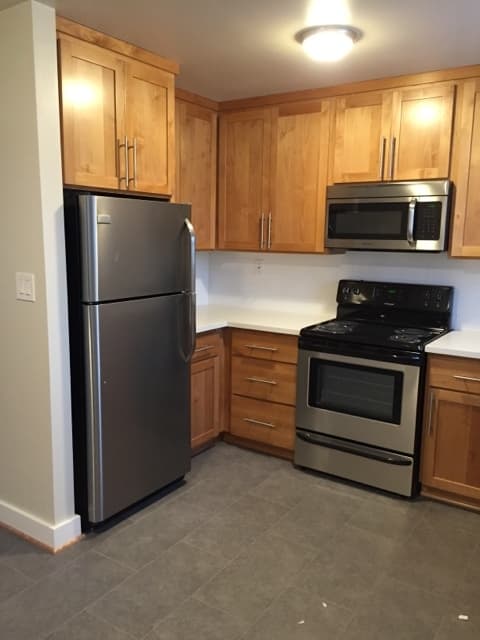 Portland Apartment: 7515 N Westanna