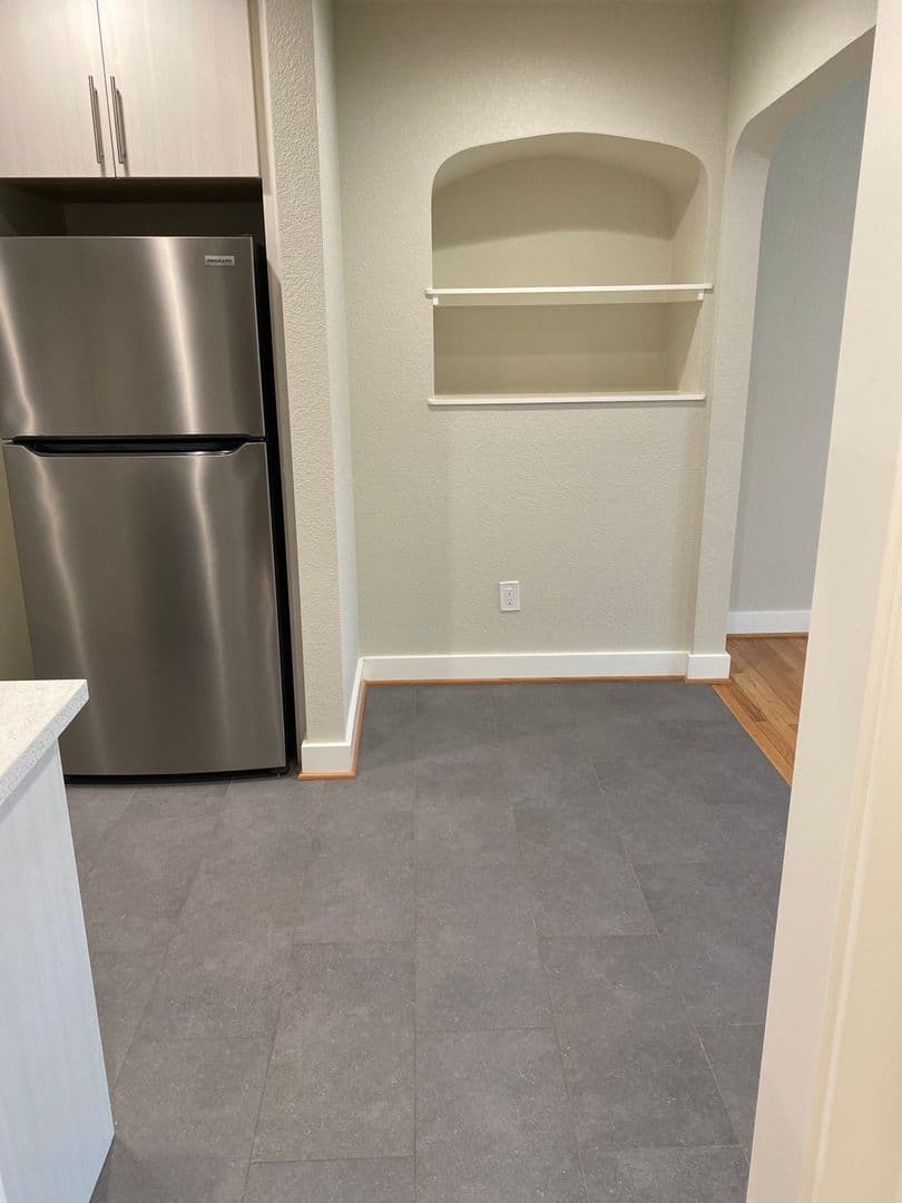 Portland Apartment: 732 NE Prescott Street Unit 2