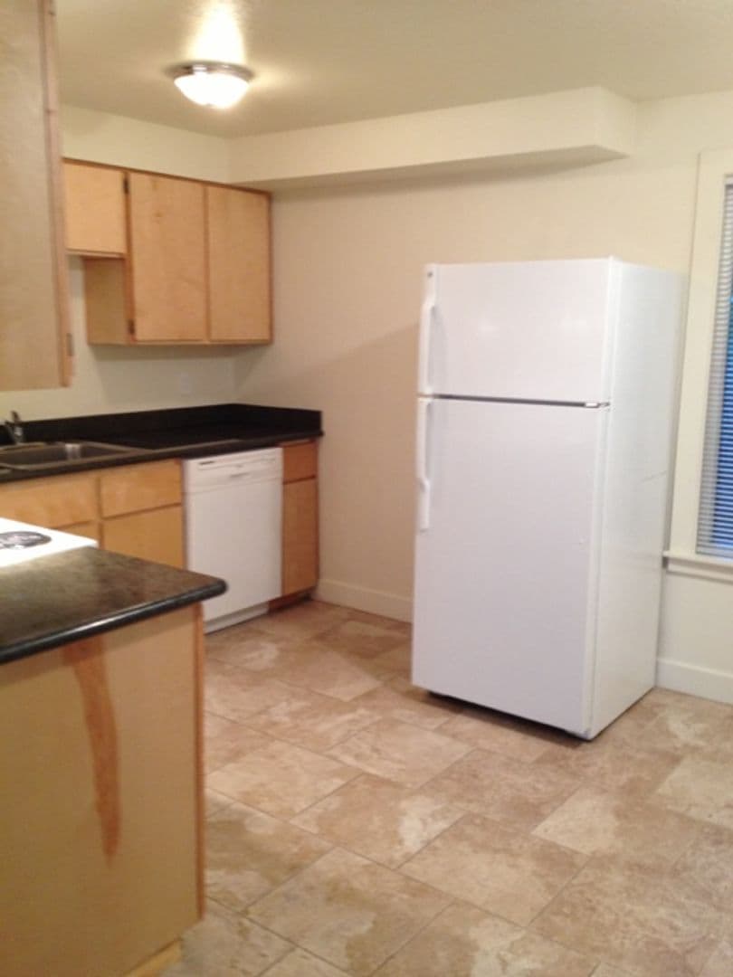 Portland Apartment: 2801 N. Ainsworth