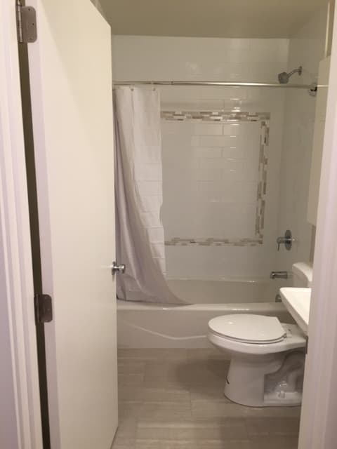 Portland Apartment: 7515 N Westanna