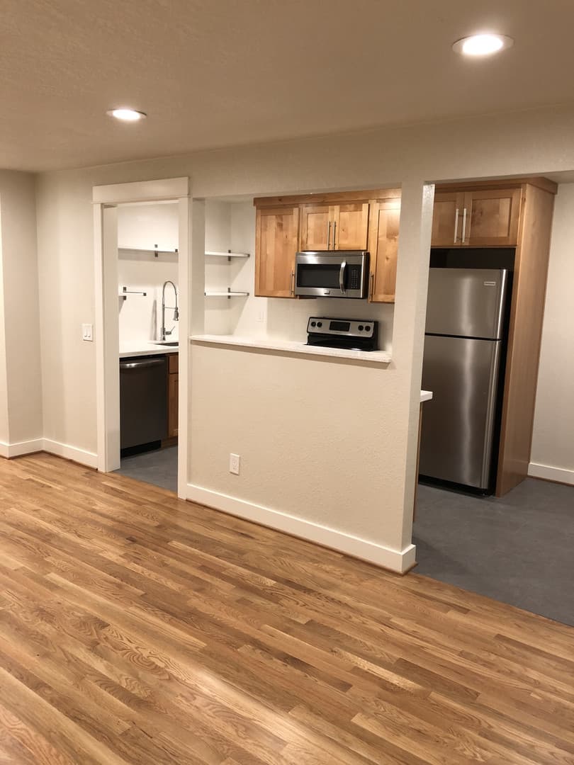 Portland Apartment: 3931 N Juneau Street
