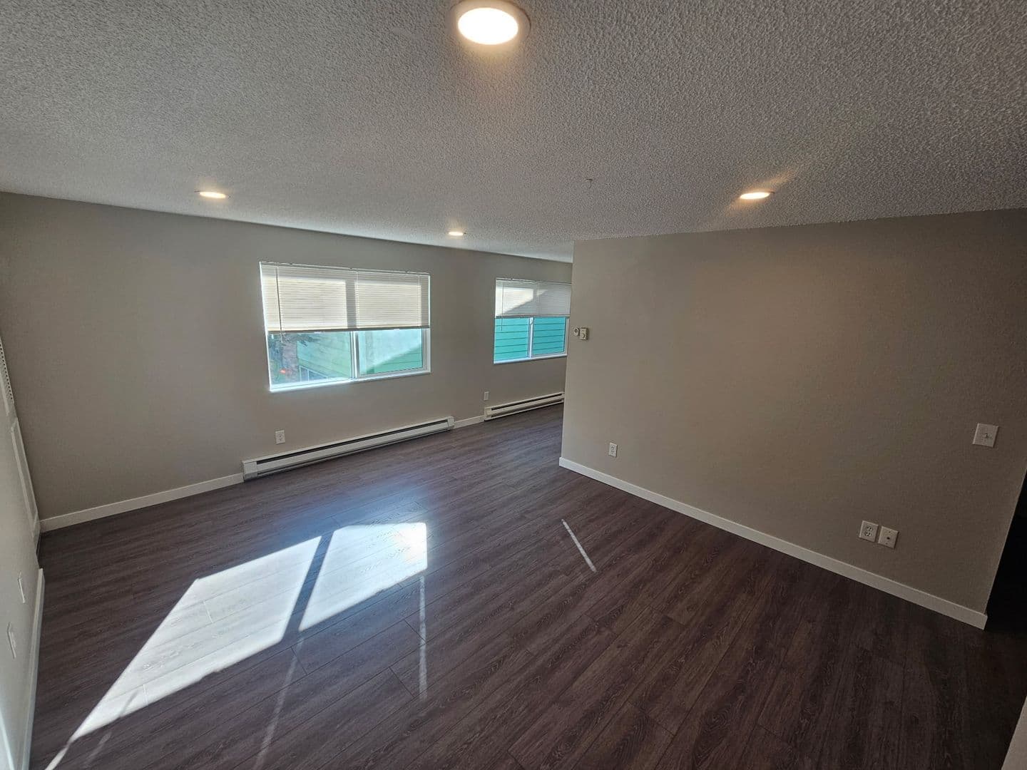 Portland Apartment: 3721 SE 13th Ave