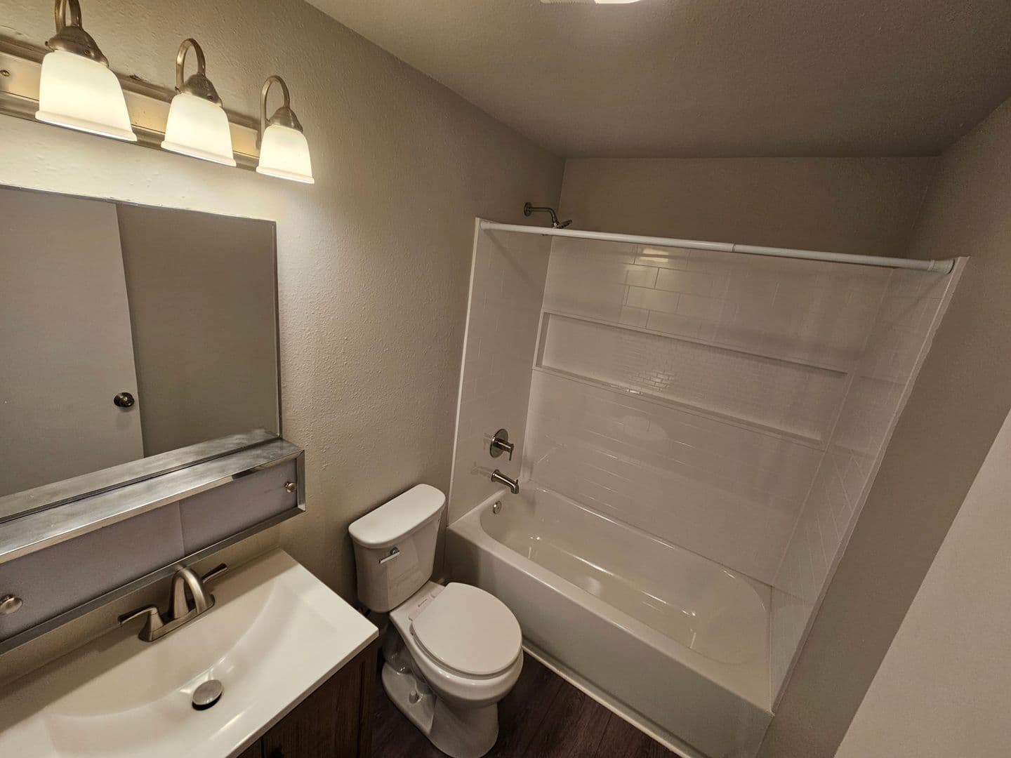 Portland Apartment: 3721 SE 13th Ave