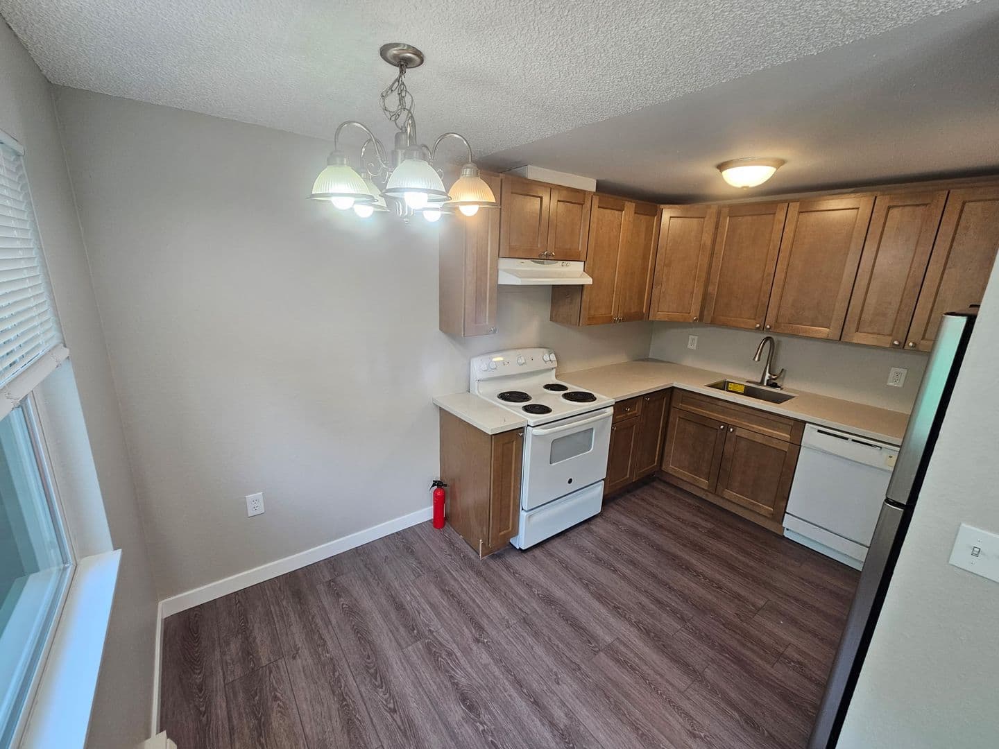 Portland Apartment: 3721 SE 13th Ave