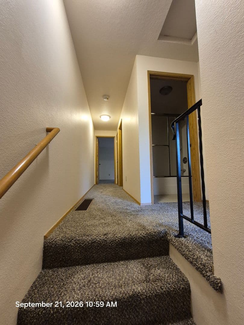 Portland Apartment: 2603-2621 SE 35th Pl