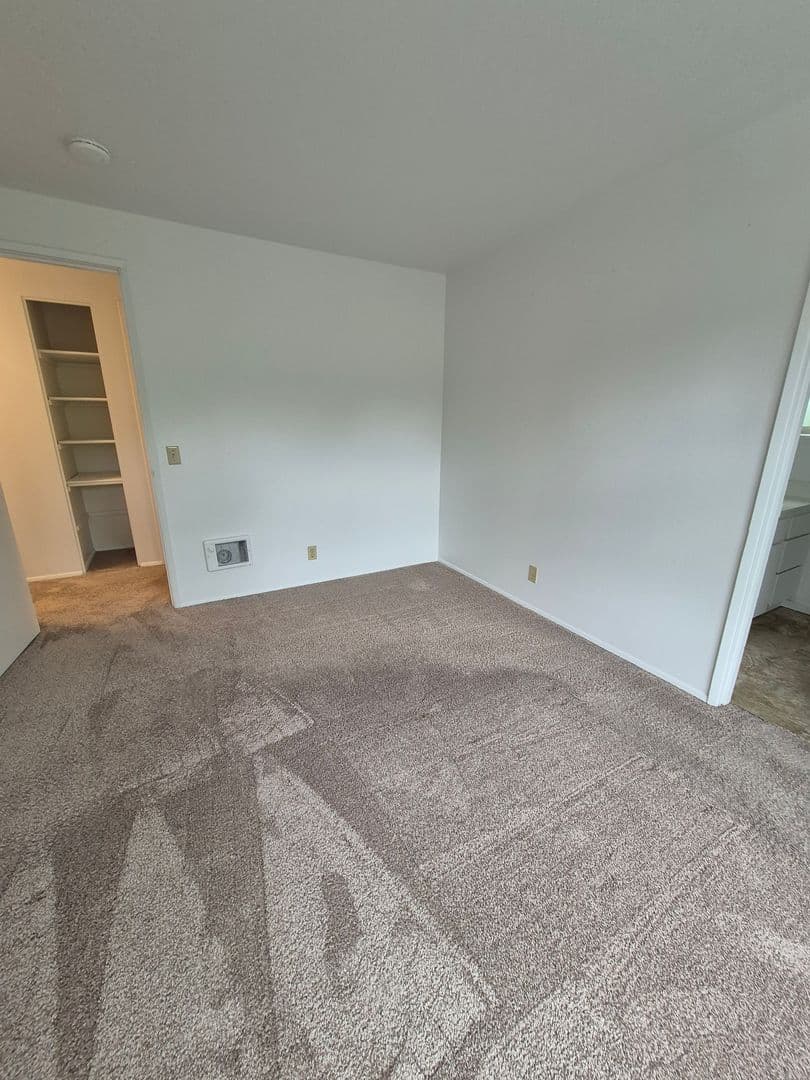 Portland Apartment: 6820 SW Garden Home Rd