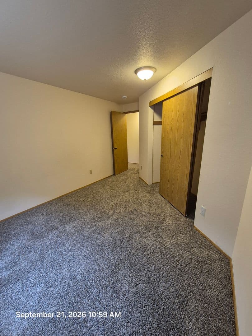 Portland Apartment: 2603-2621 SE 35th Pl