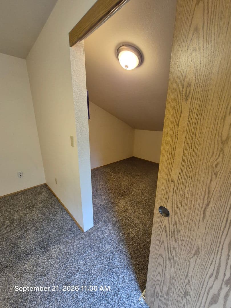 Portland Apartment: 2603-2621 SE 35th Pl