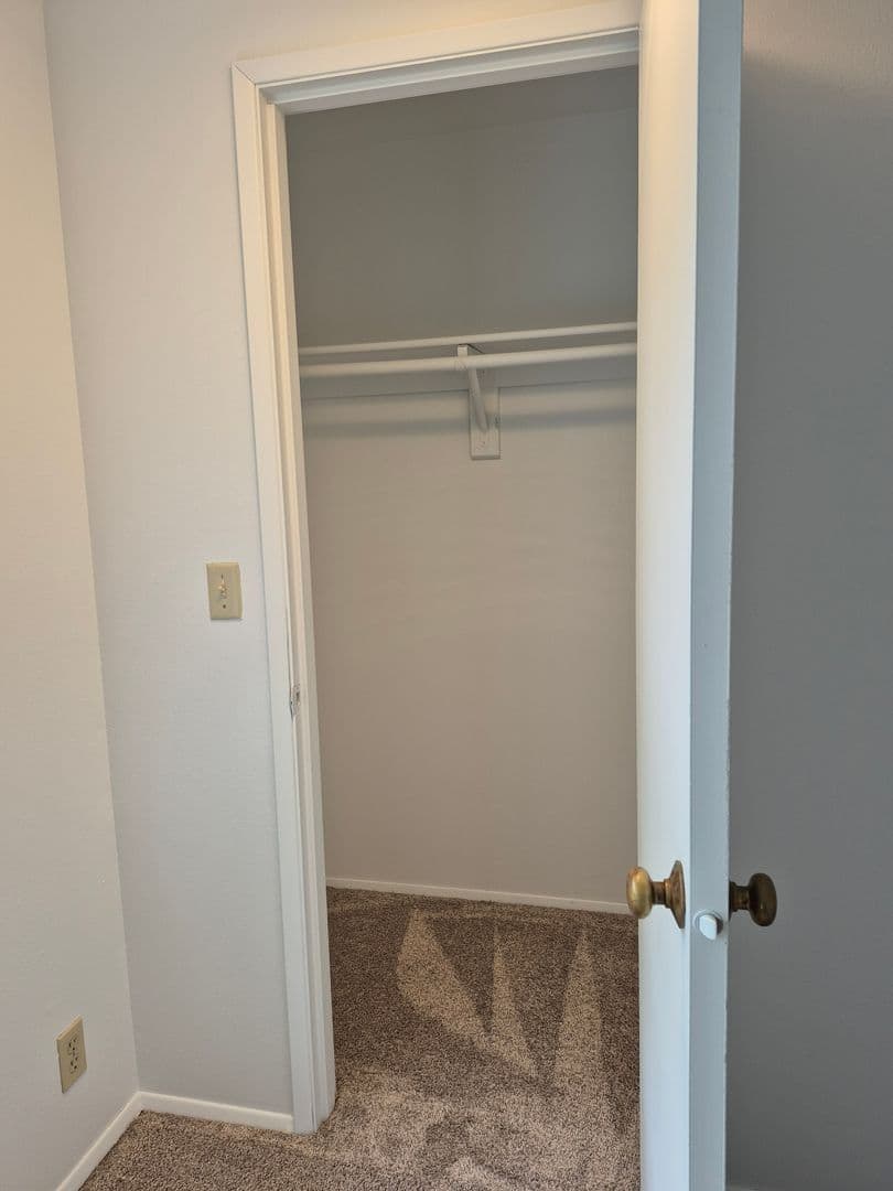 Portland Apartment: 6820 SW Garden Home Rd