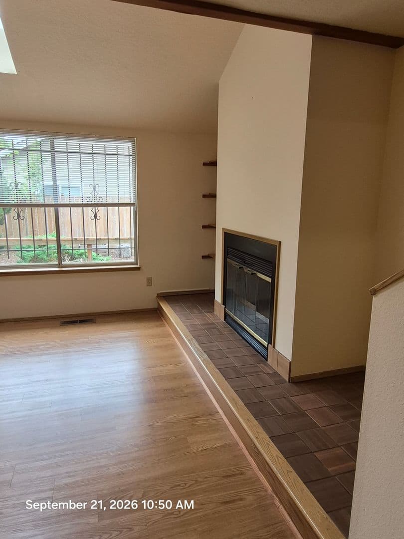 Portland Apartment: 2603-2621 SE 35th Pl