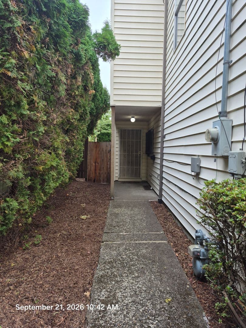 Portland Apartment: 2603-2621 SE 35th Pl
