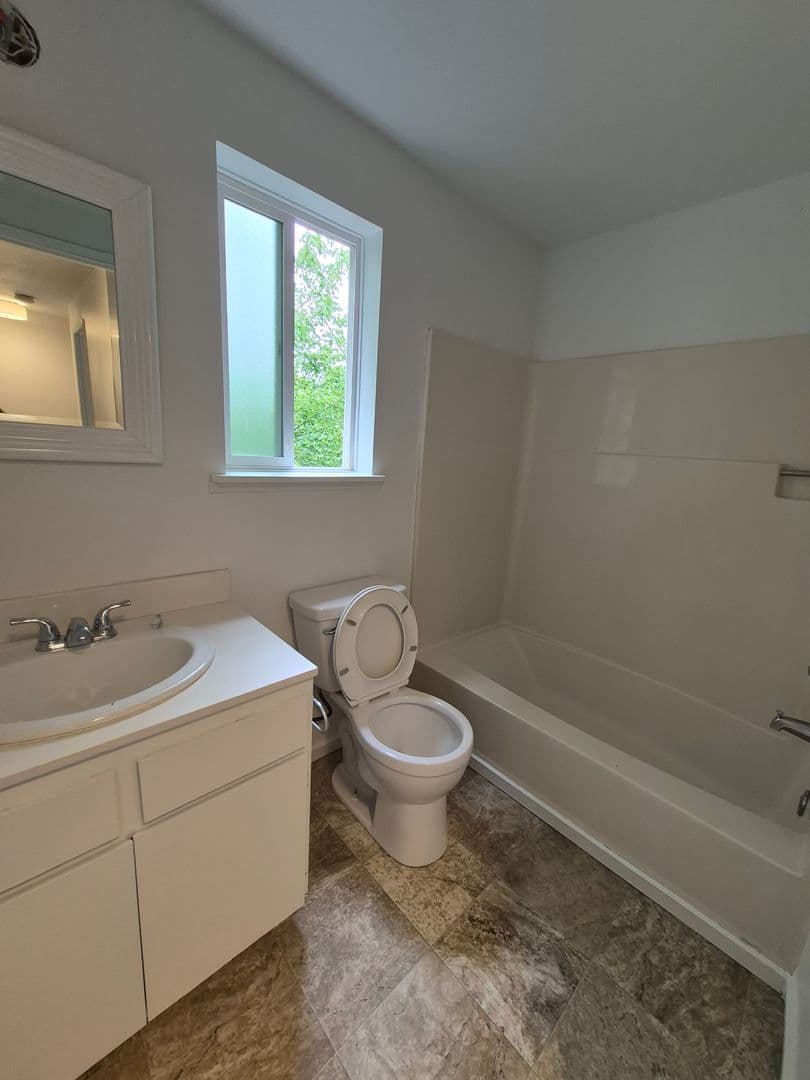 Portland Apartment: 6820 SW Garden Home Rd