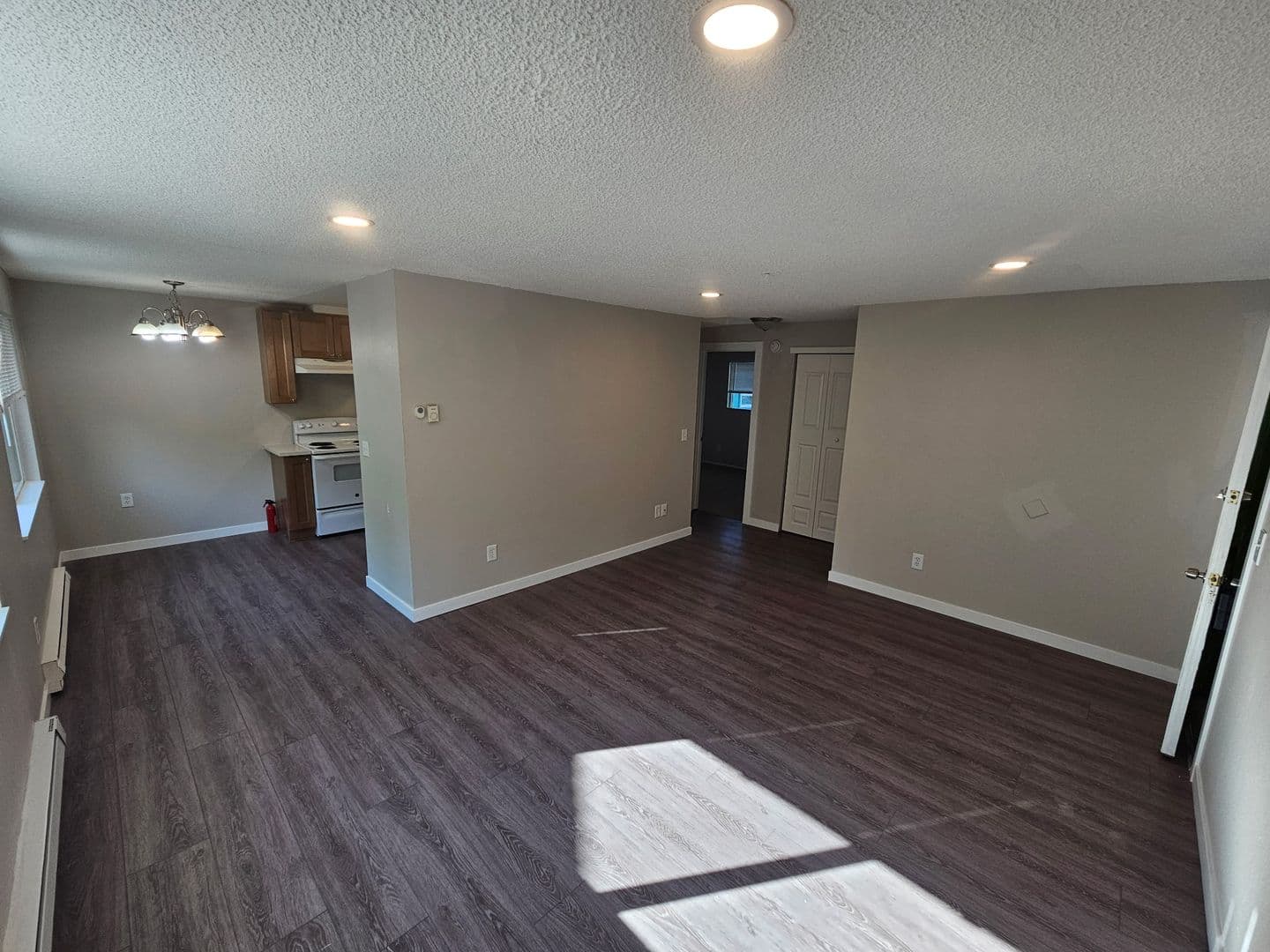 Portland Apartment: 3721 SE 13th Ave