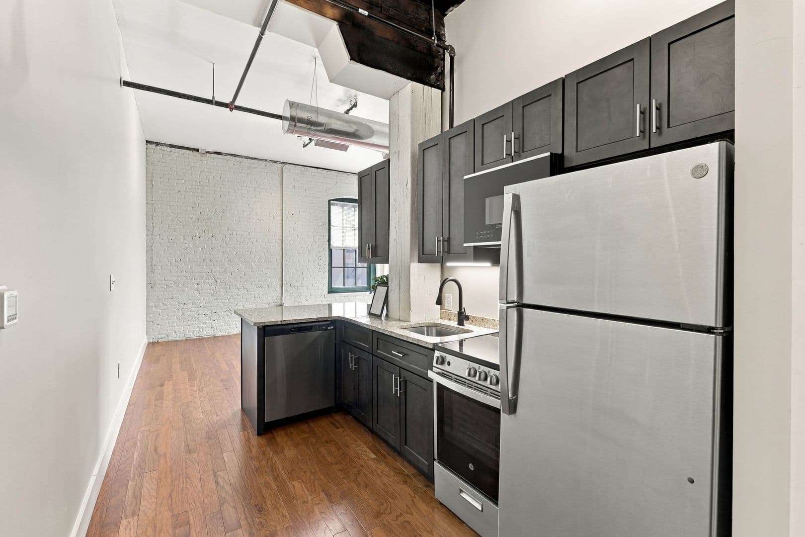 Lancaster Apartment: 227 N Prince St