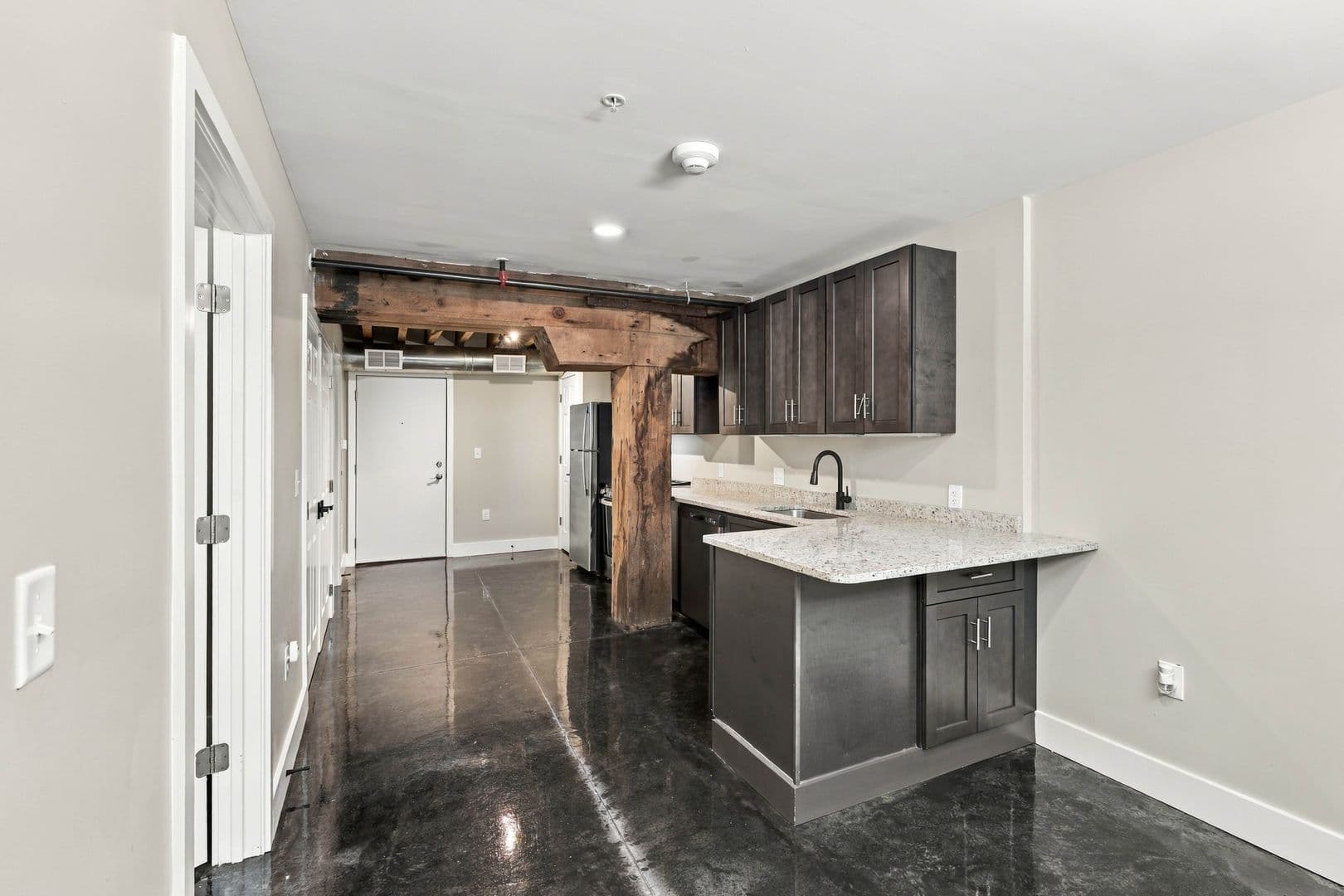 Lancaster Apartment: 227 N Prince St