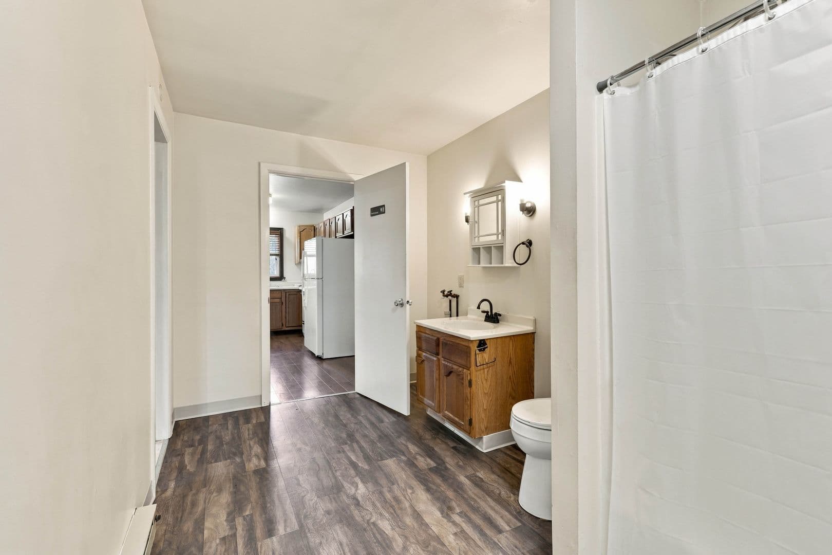 Lancaster Apartment: 2137 Old Philadelphia Pike