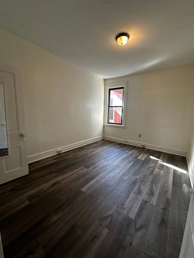 Lancaster Apartment: 356 N. Queen St
