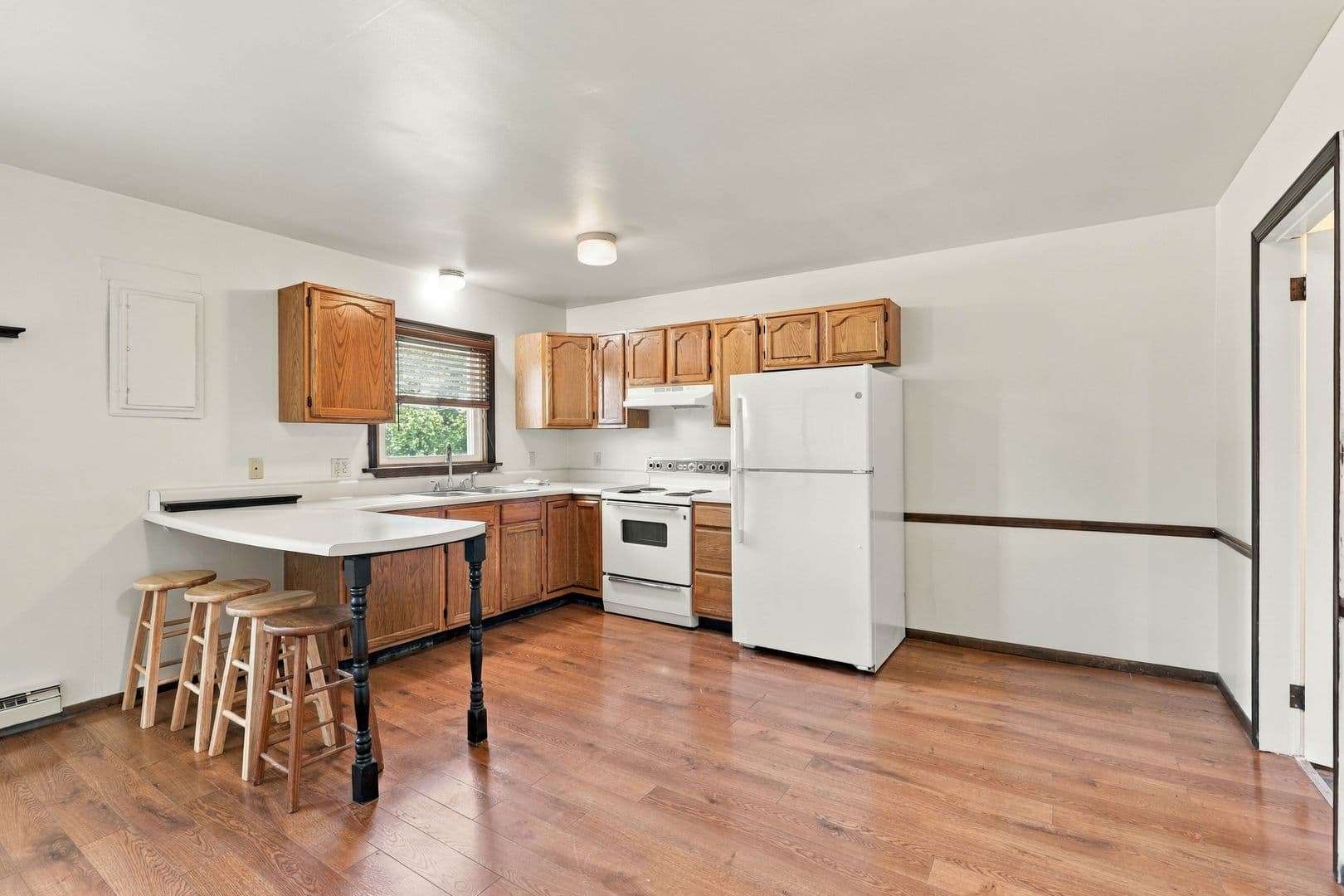 Lancaster Apartment: 2137 Old Philadelphia Pike