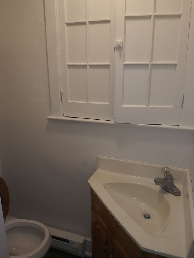 Lancaster Apartment: 525 E End Ave