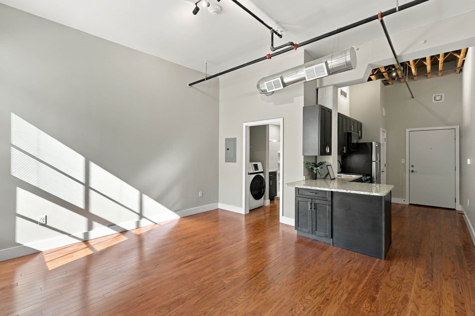 Lancaster Apartment: 227 N Prince St