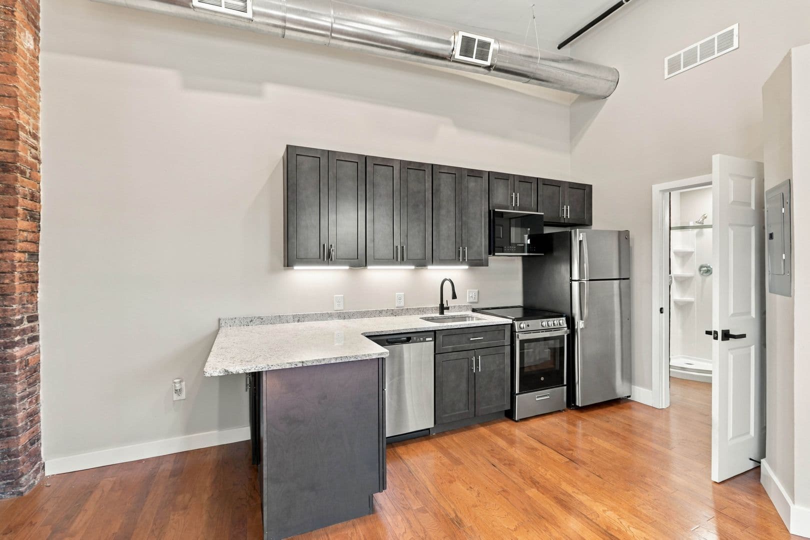 Lancaster Apartment: 227 N Prince St
