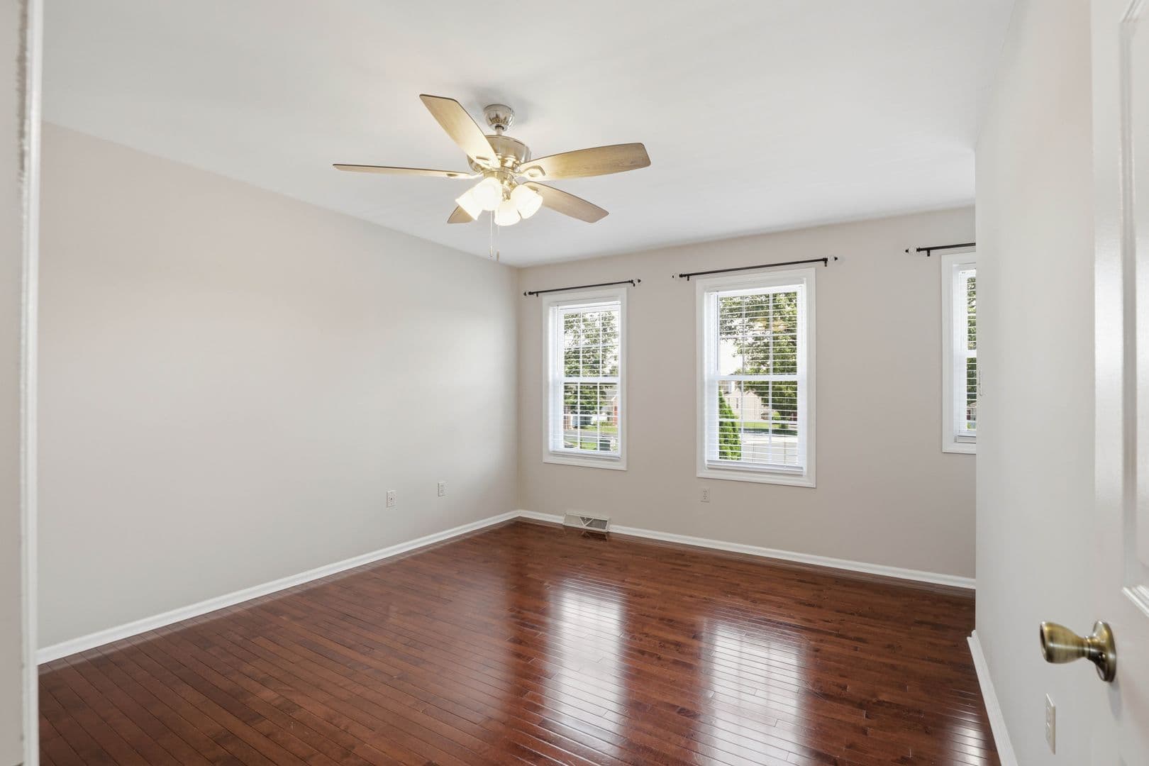 Lancaster House: 106 Spring Ridge Ct