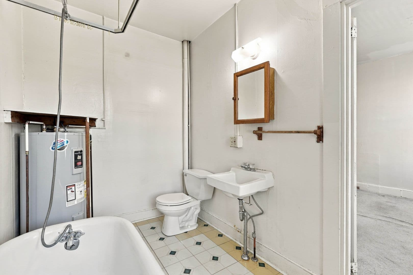 Lancaster Apartment: 339-341  N Mulberry St