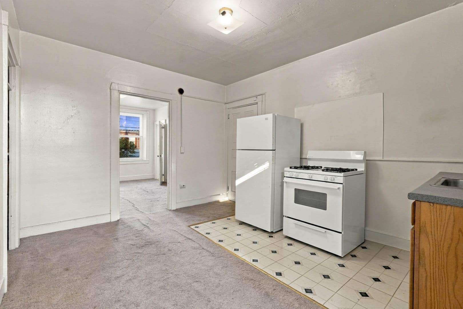 Lancaster Apartment: 339-341  N Mulberry St