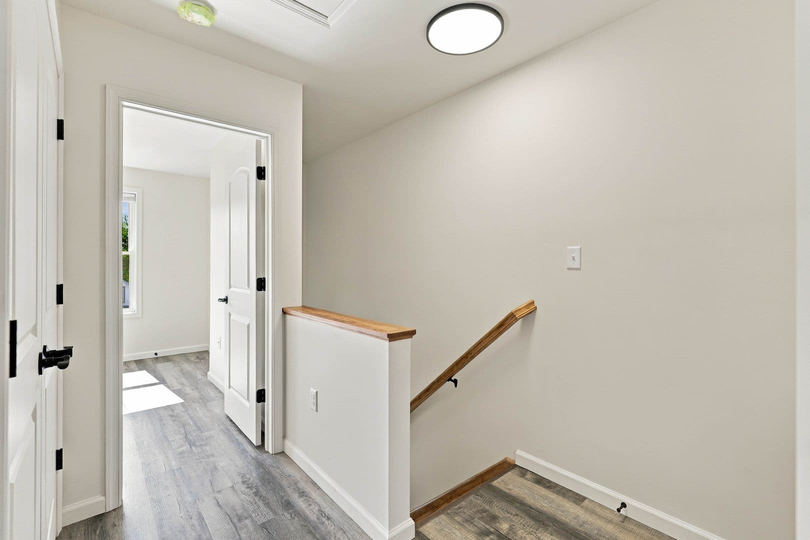 Columbia Apartment: 750 S 9th St