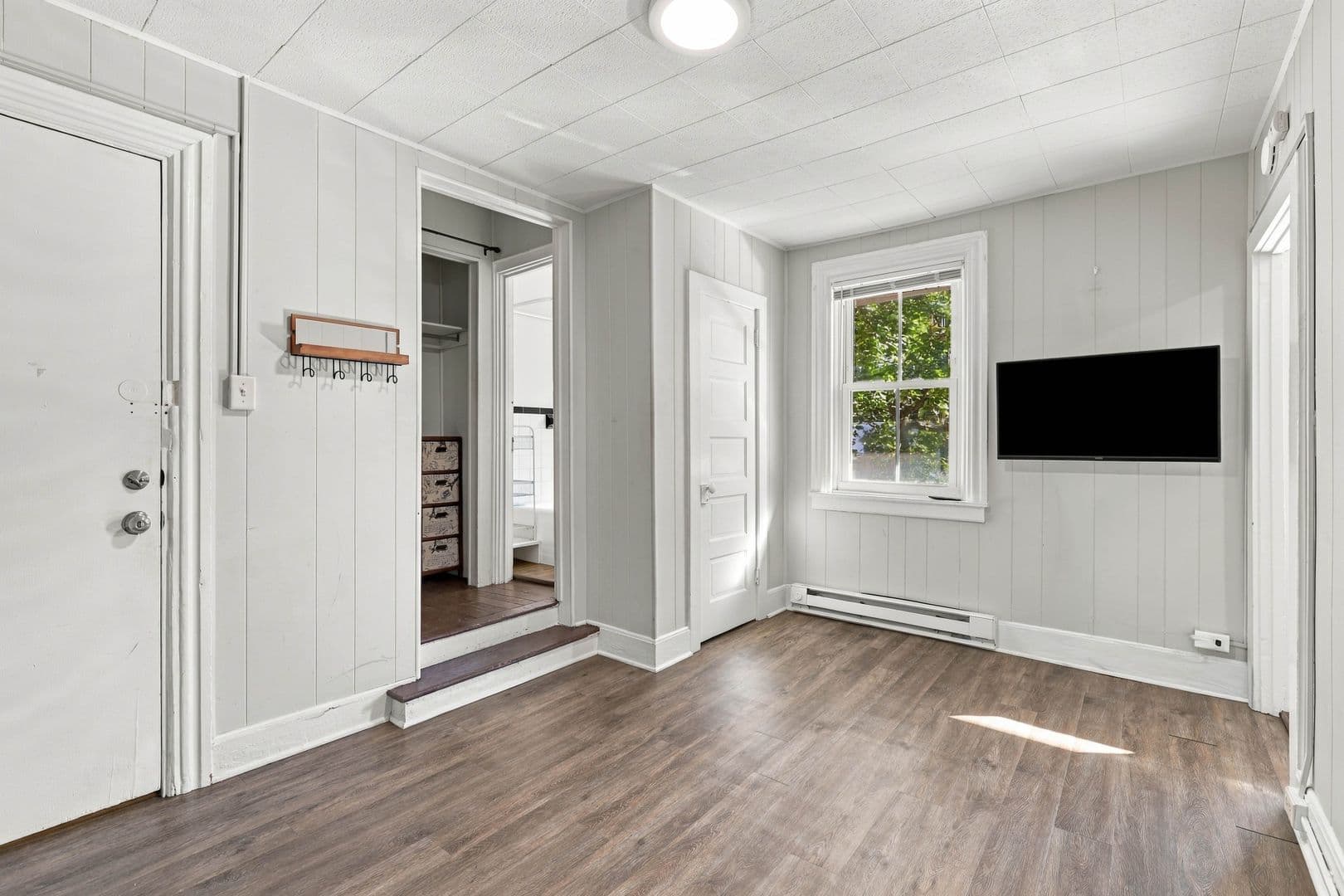 Lancaster Apartment: 146 N Ann- 452 E Chestnut St