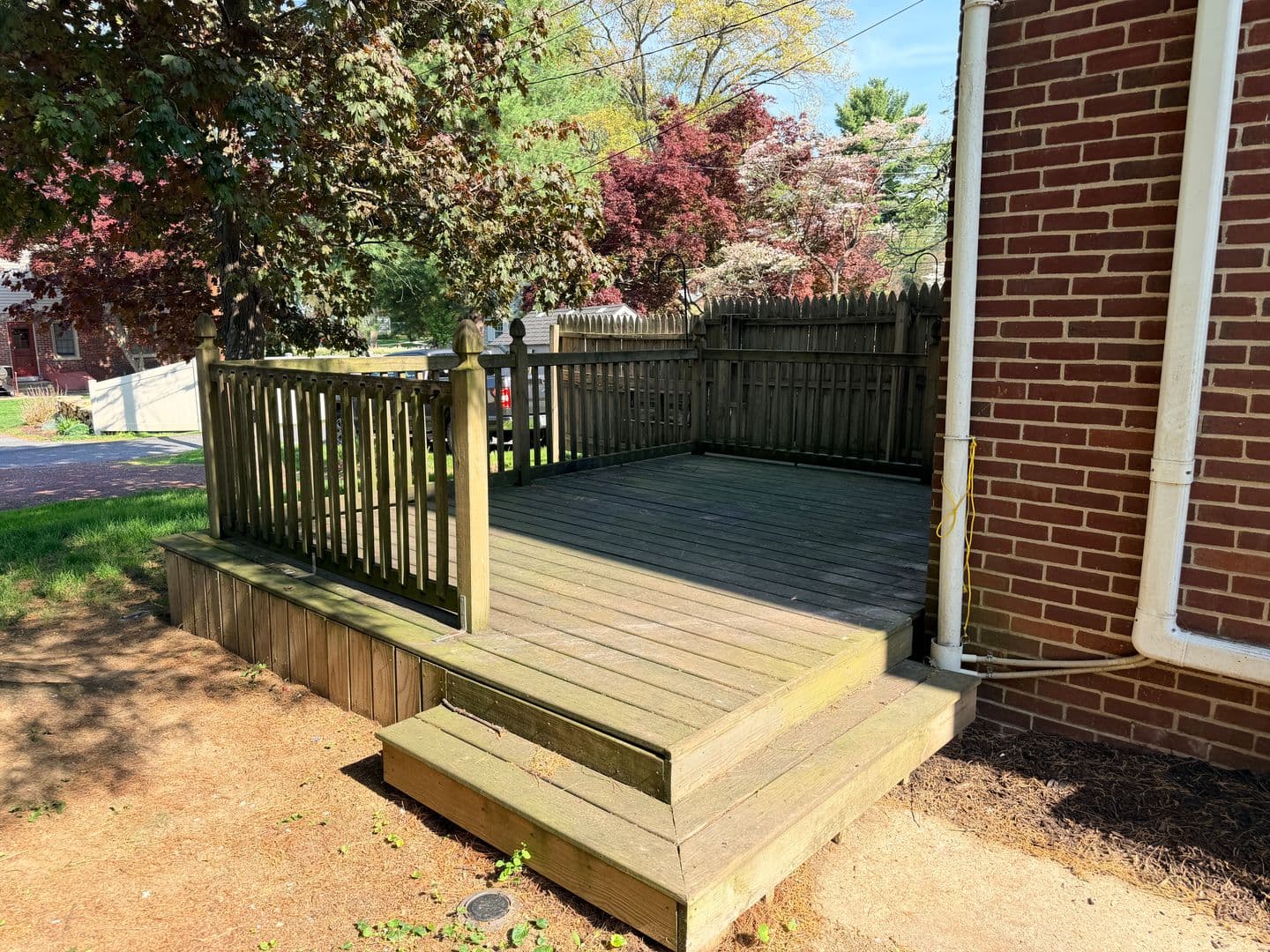 Lancaster House: 320 Atkins Ave