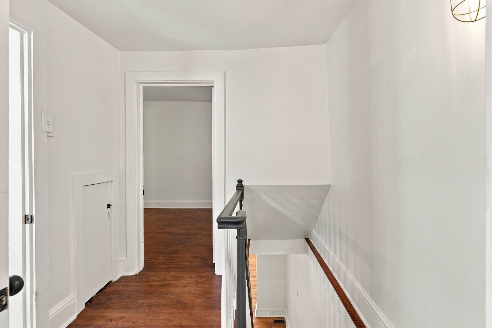 Lancaster House: 304 N Mulberry St