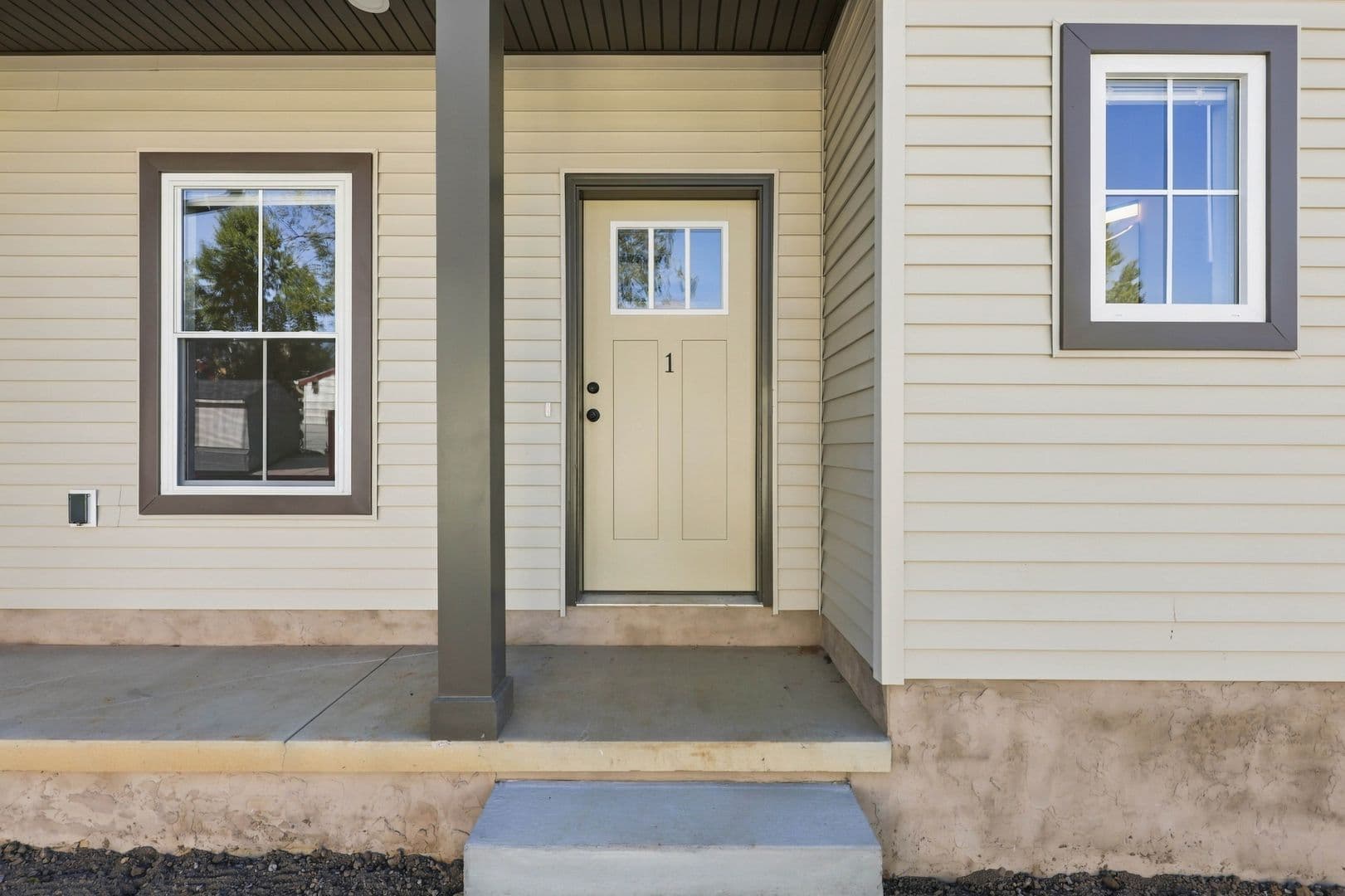 Columbia Apartment: 750 S 9th St
