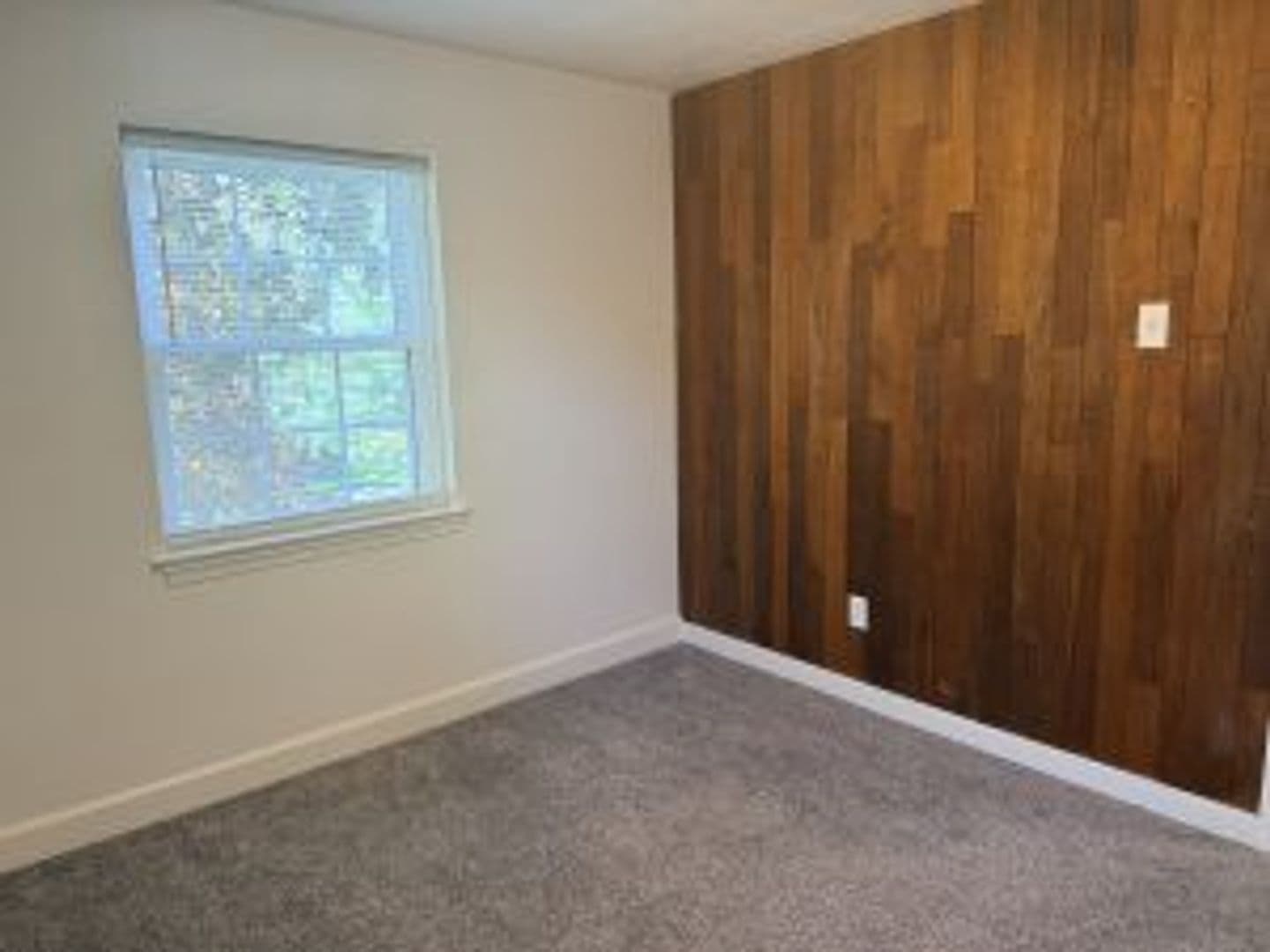 Lancaster House: 320 Atkins Ave