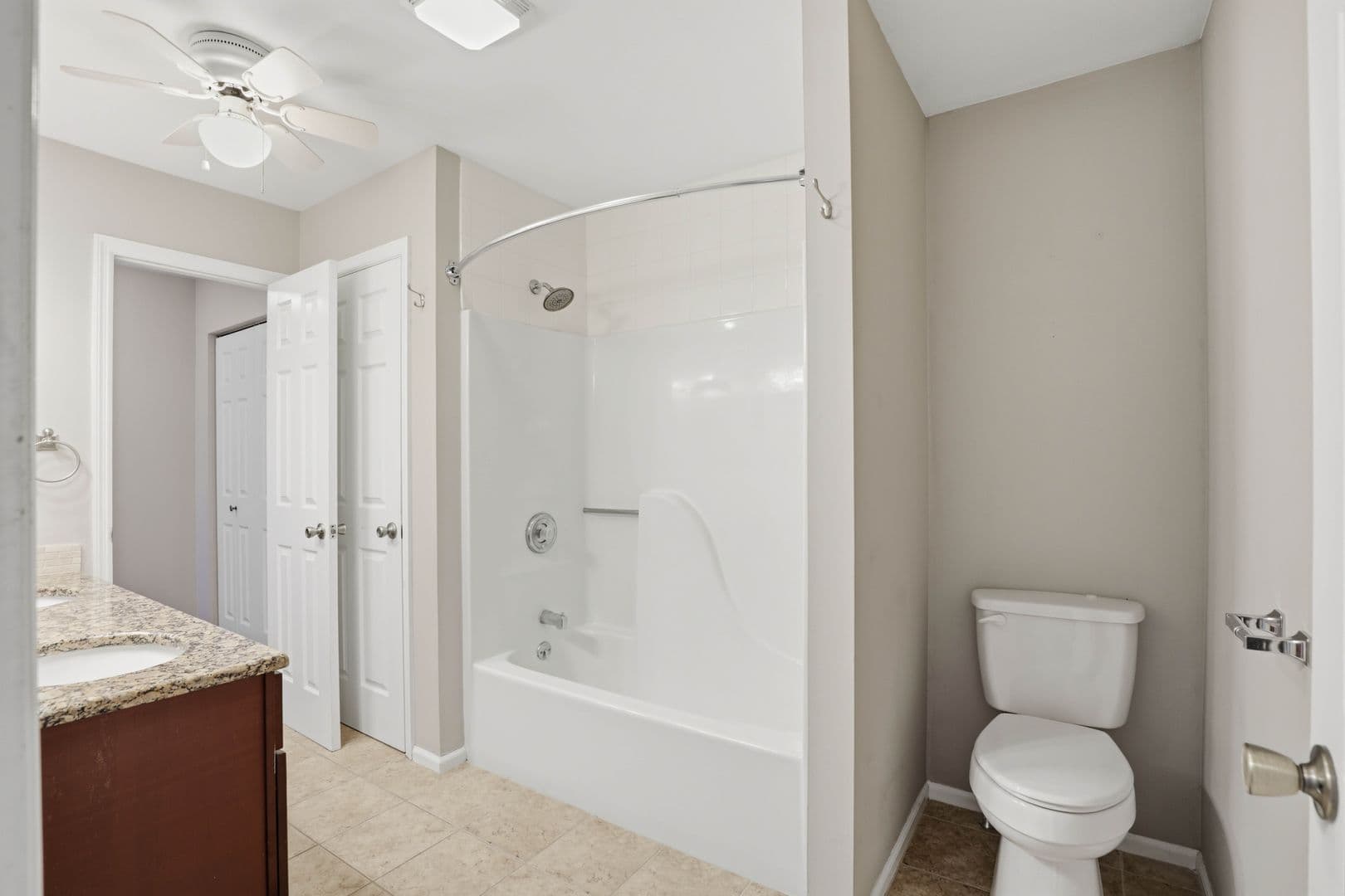 Lancaster House: 106 Spring Ridge Ct