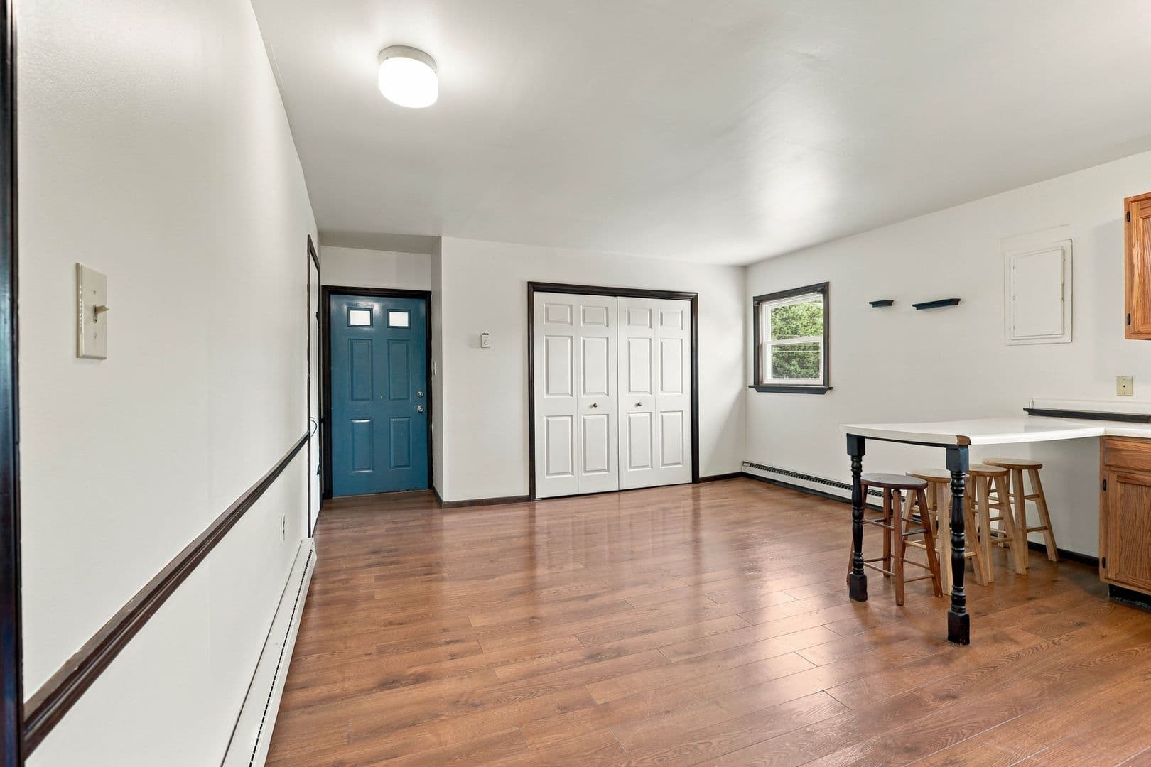 Lancaster Apartment: 2137 Old Philadelphia Pike
