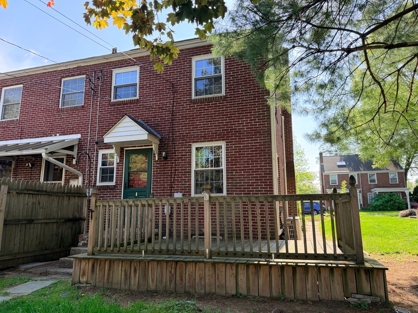 Lancaster House: 320 Atkins Ave