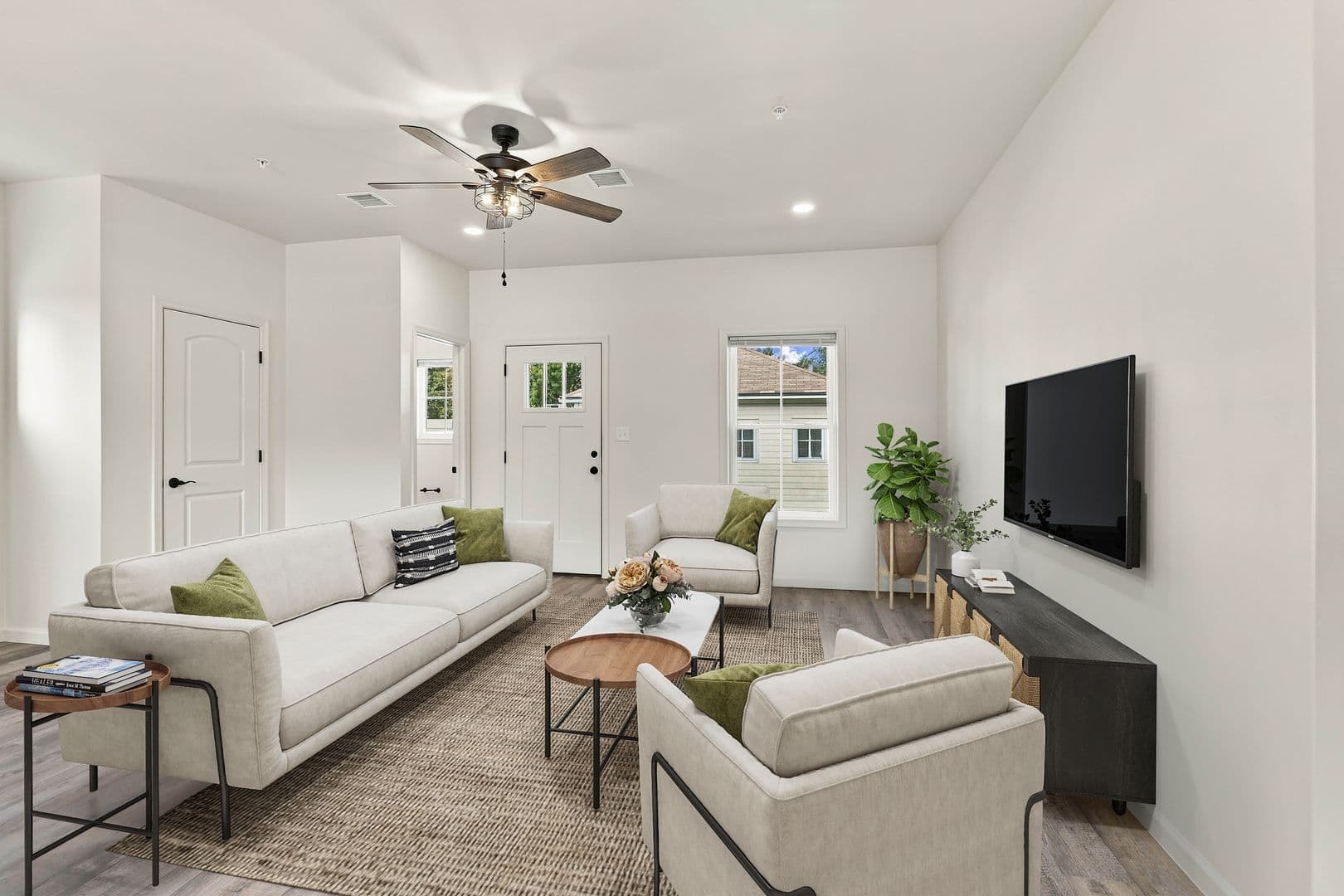 Columbia Apartment: 750 S 9th St