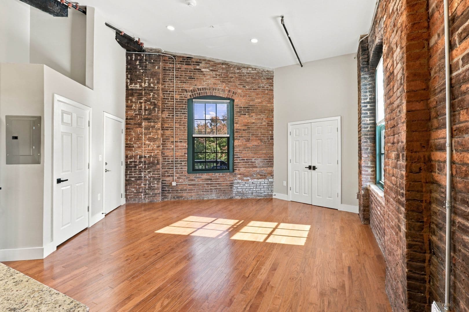 Lancaster Apartment: 227 N Prince St