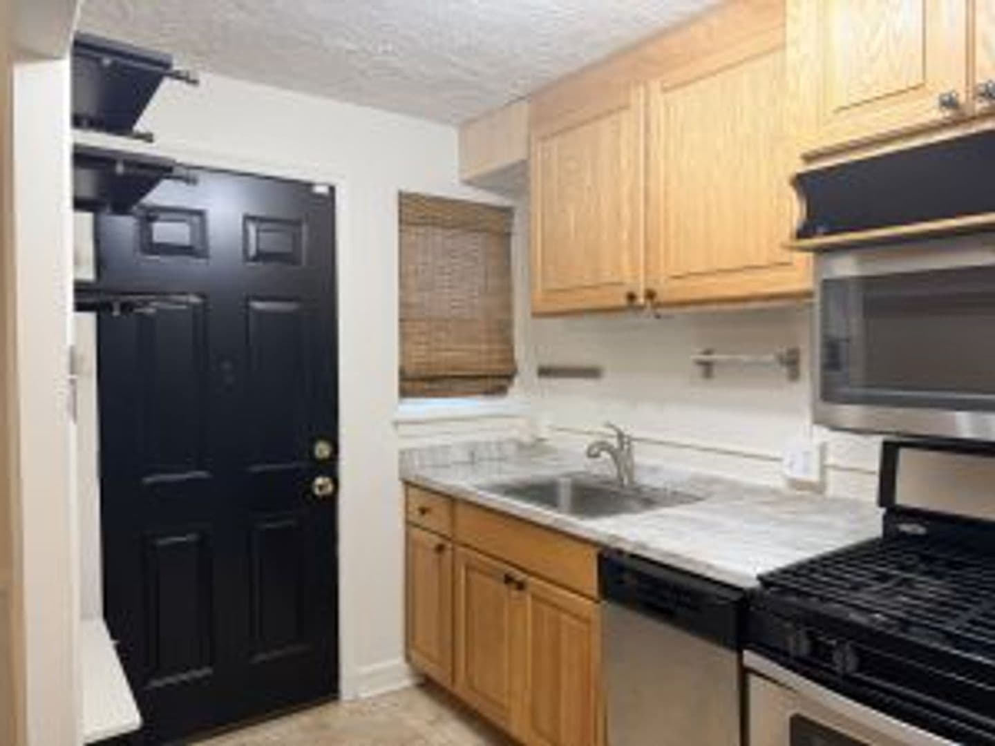 Lancaster House: 320 Atkins Ave