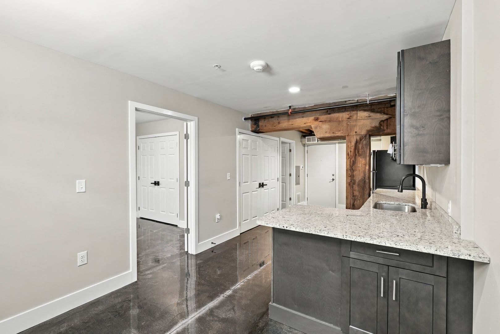 Lancaster Apartment: 227 N Prince St