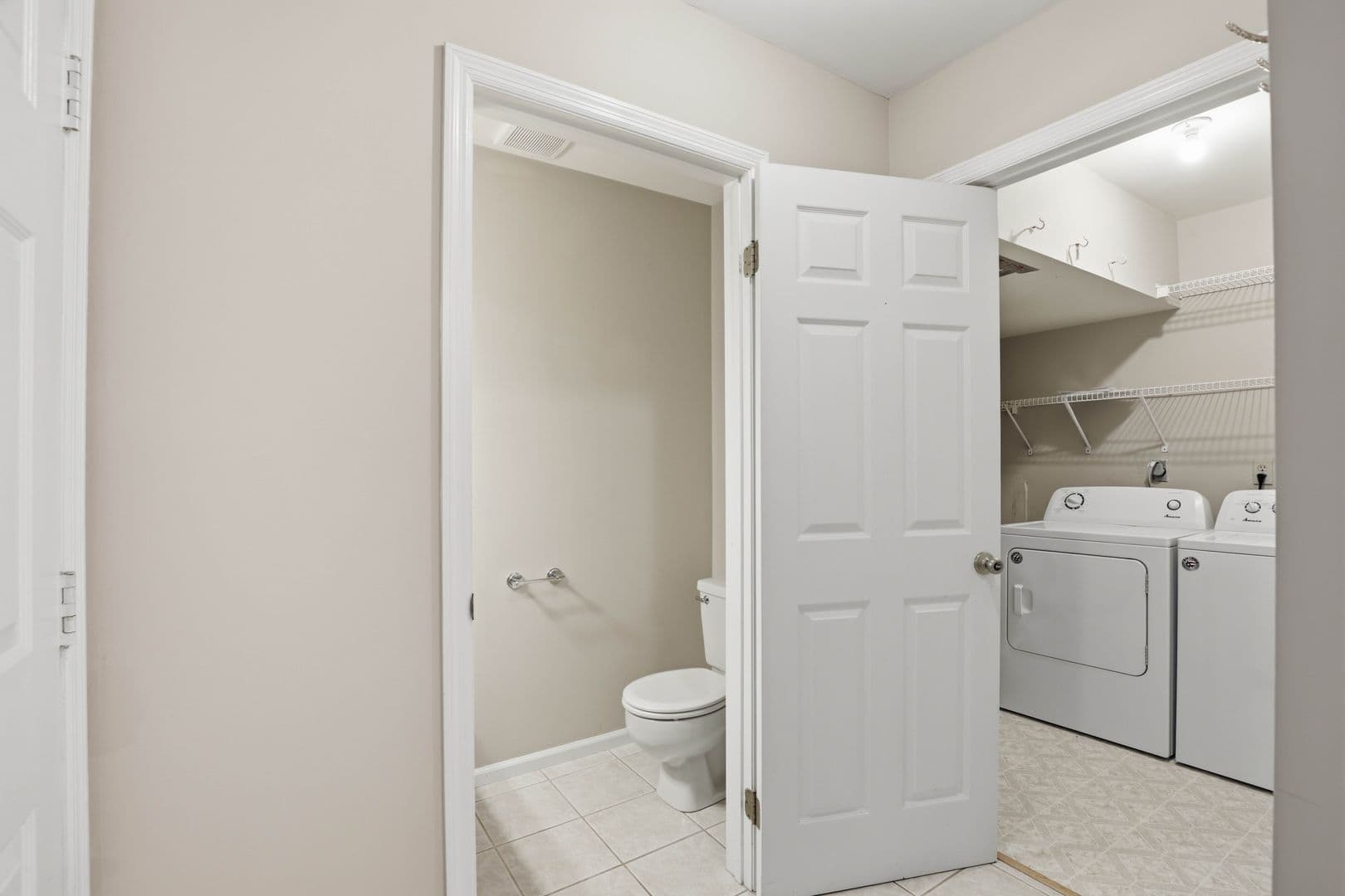 Lancaster House: 106 Spring Ridge Ct
