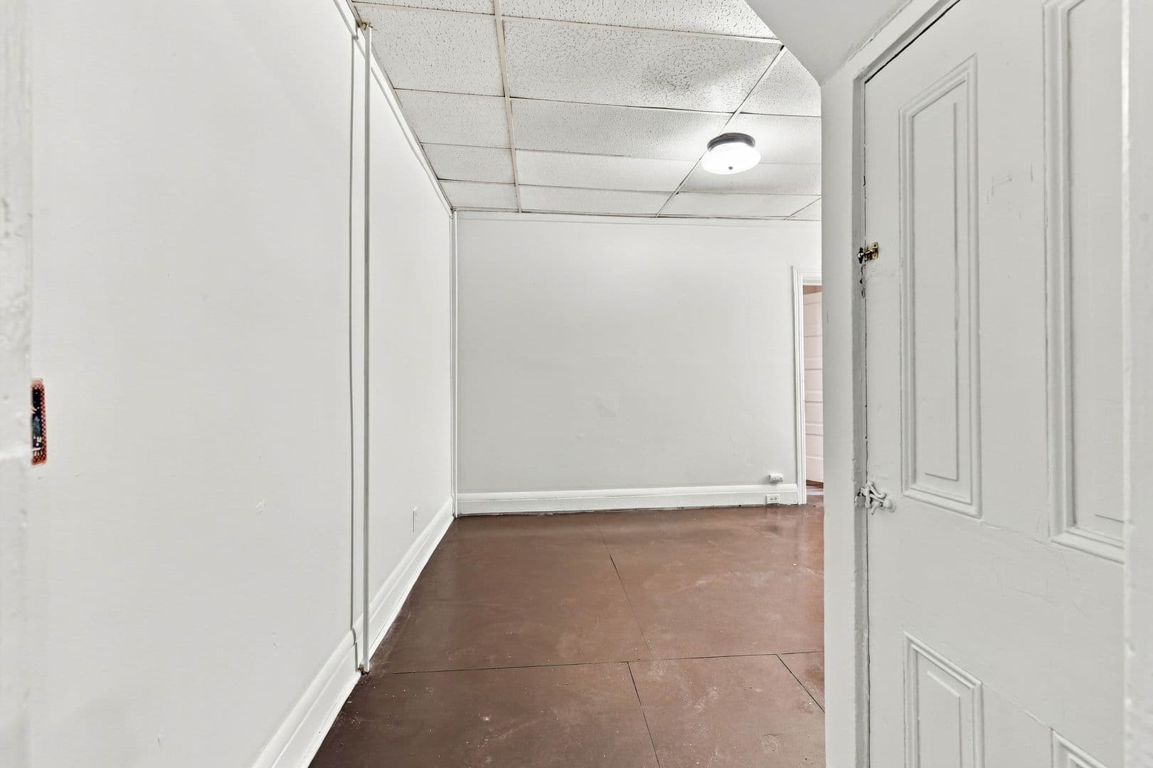 Columbia Apartment: 211-213 Locust St