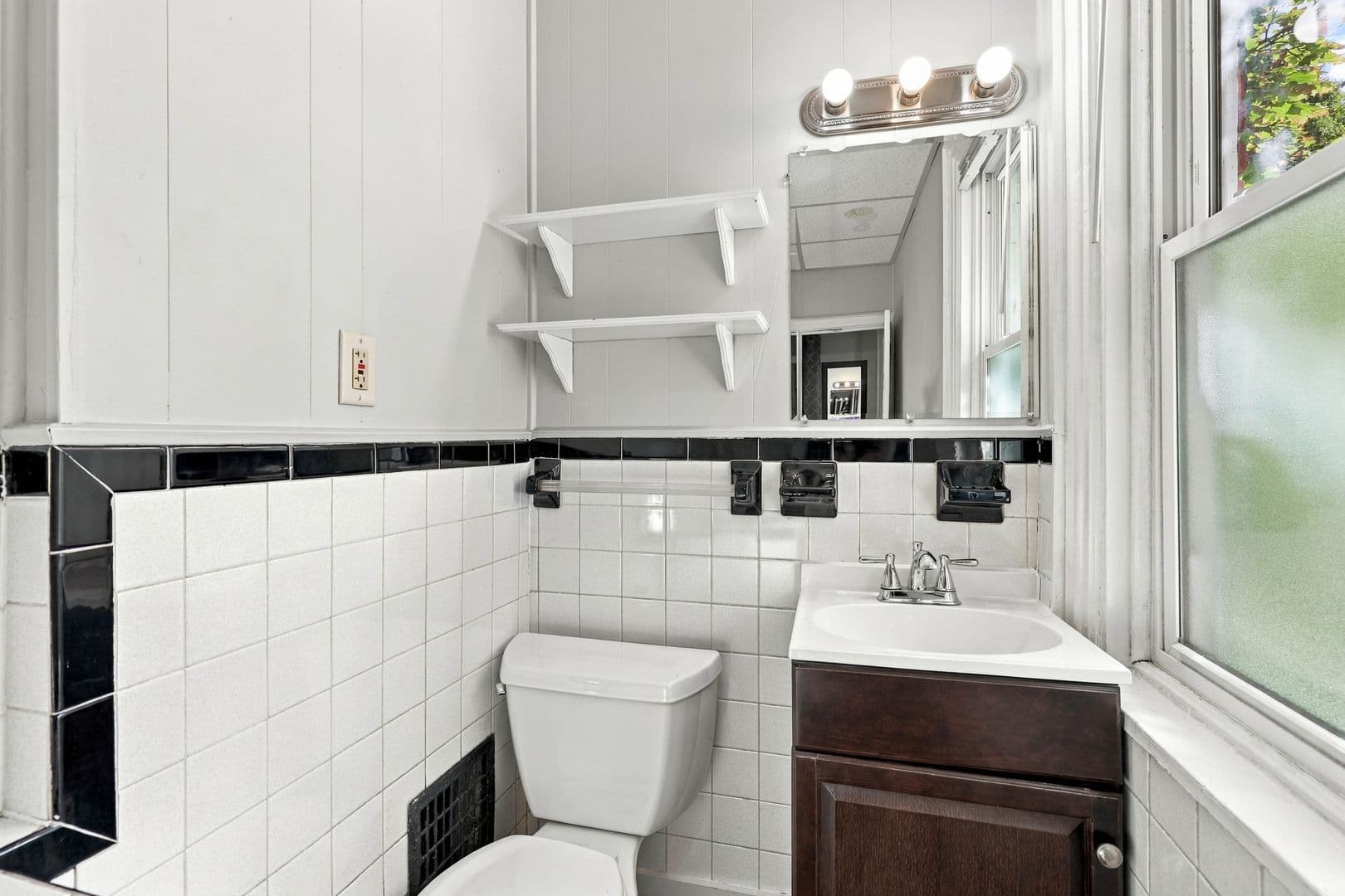 Lancaster Apartment: 146 N Ann- 452 E Chestnut St