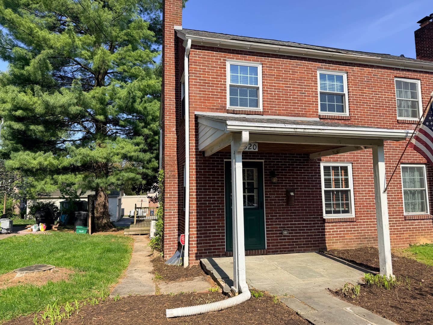Lancaster House: 320 Atkins Ave