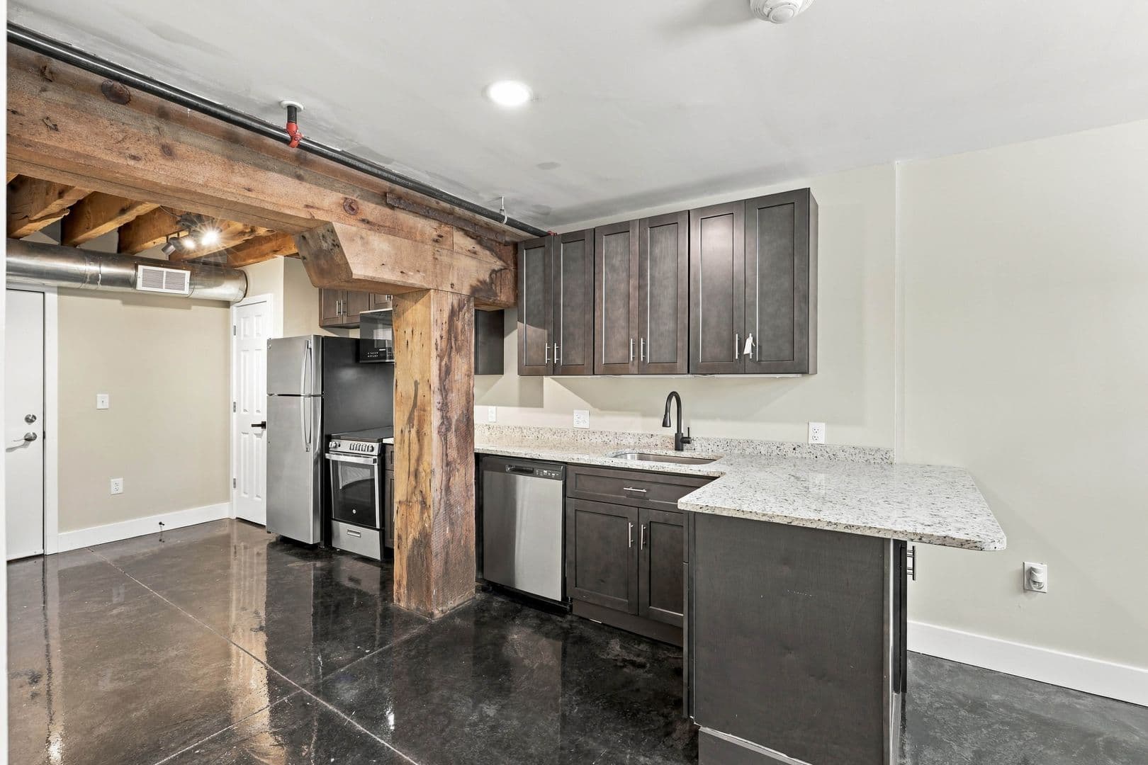 Lancaster Apartment: 227 N Prince St