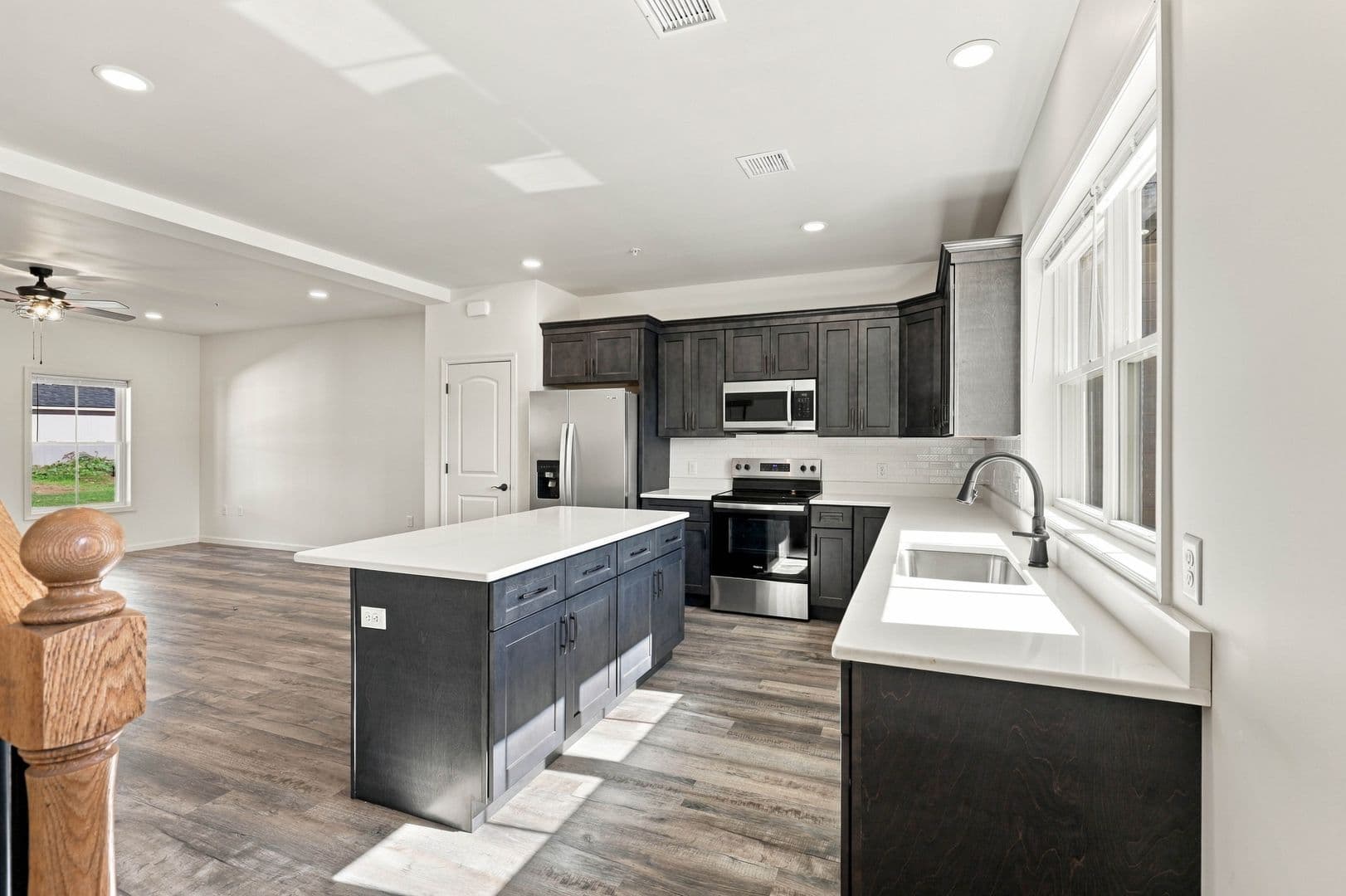 Columbia Apartment: 750 S 9th St