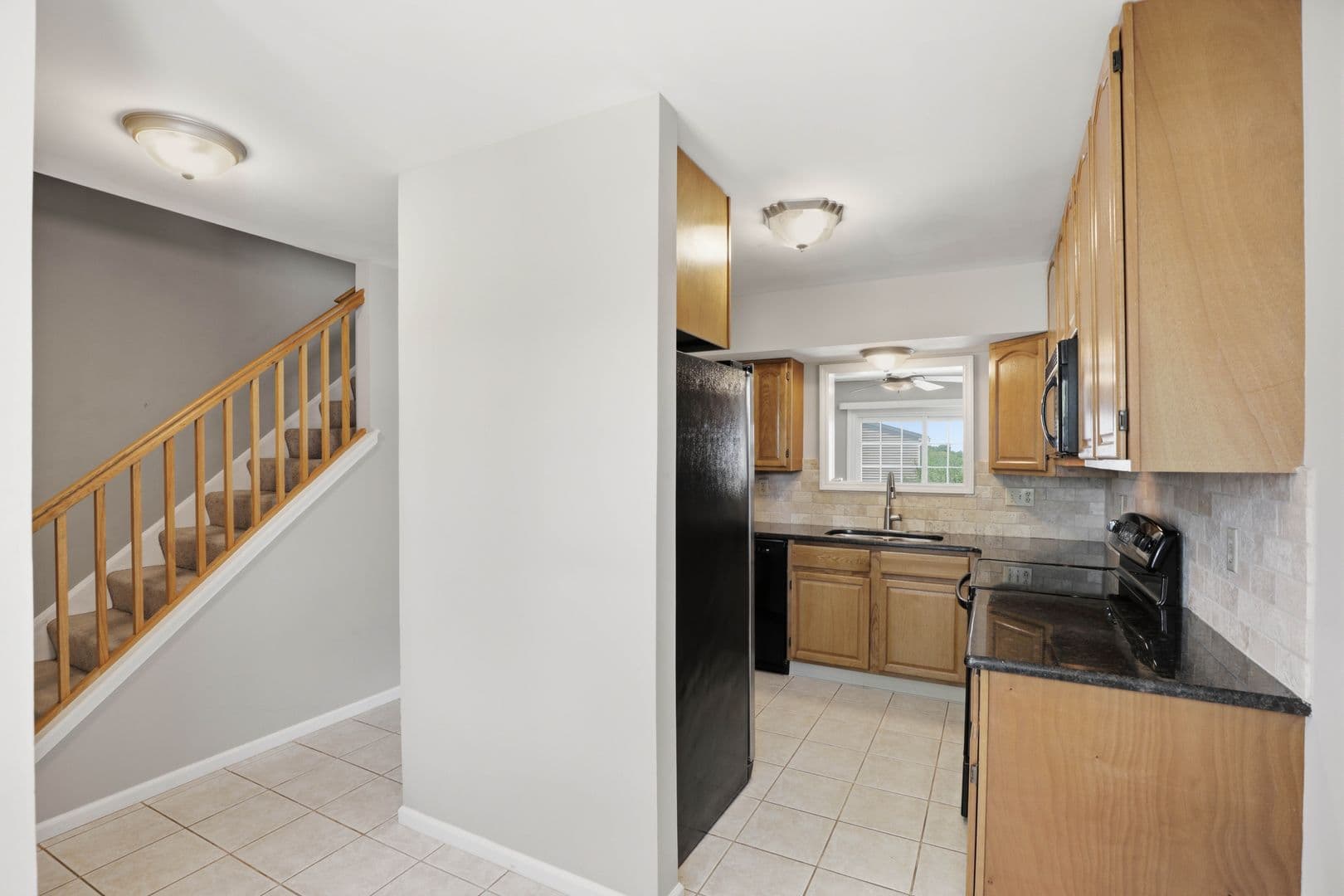 Lancaster House: 106 Spring Ridge Ct